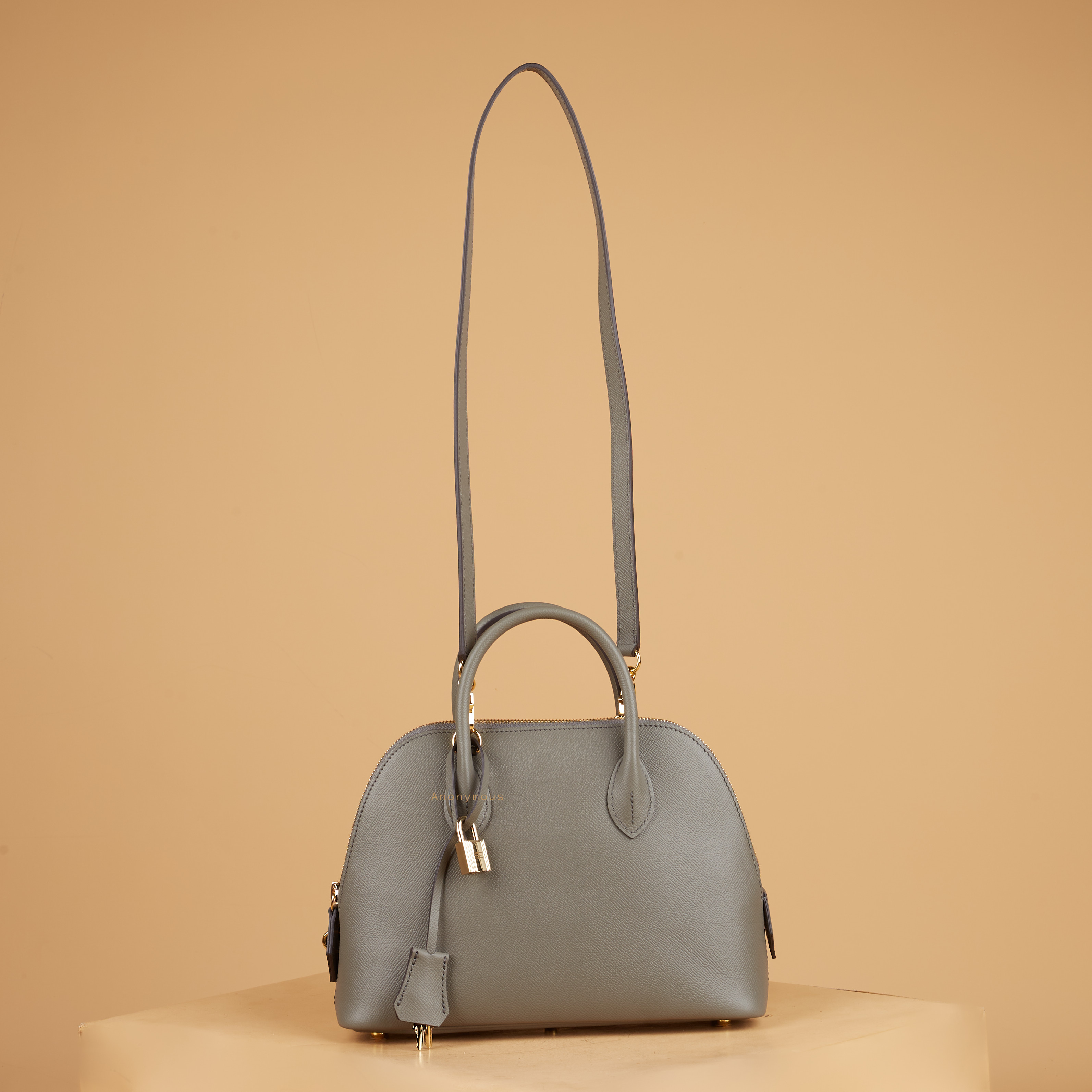 Anonymous Bolie 25 Taiga Leather No Brand (Tas kulit)