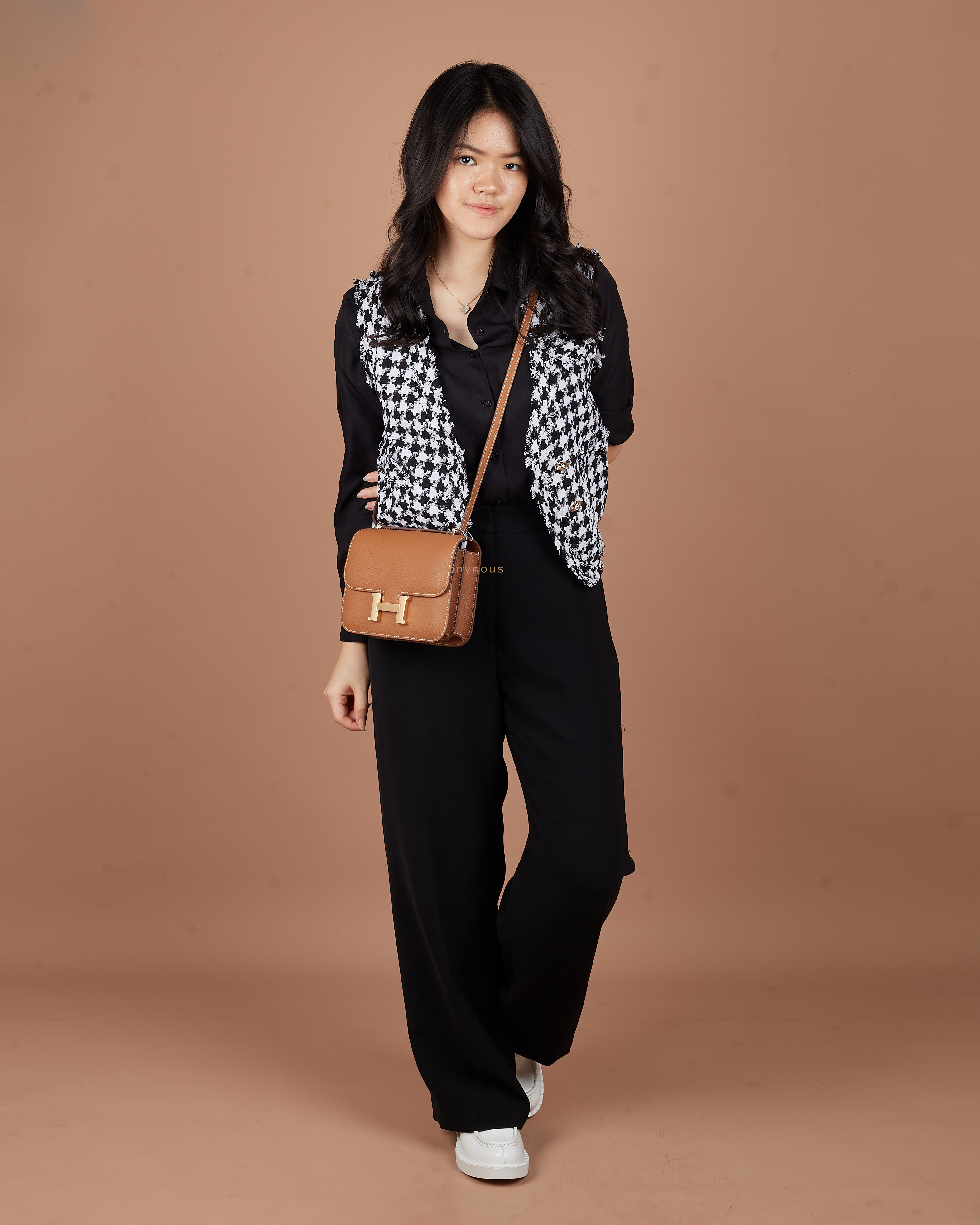Anonymous Colbie 18 Taiga Leather No Brand (Tas Kulit)