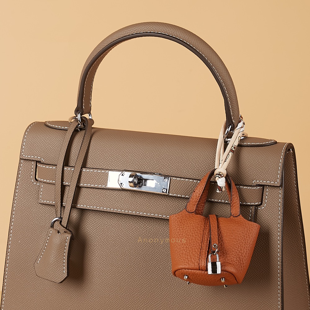 Anonymous Poppy Charm Togo Leather No Brand