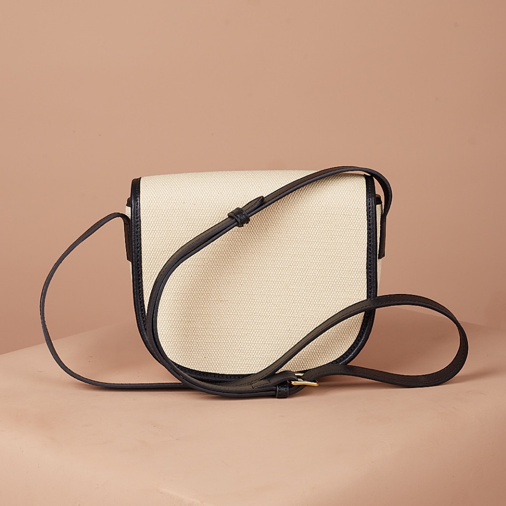 Anonymous Abbie Sling Bag Canvas No Brand (Tas Kulit)