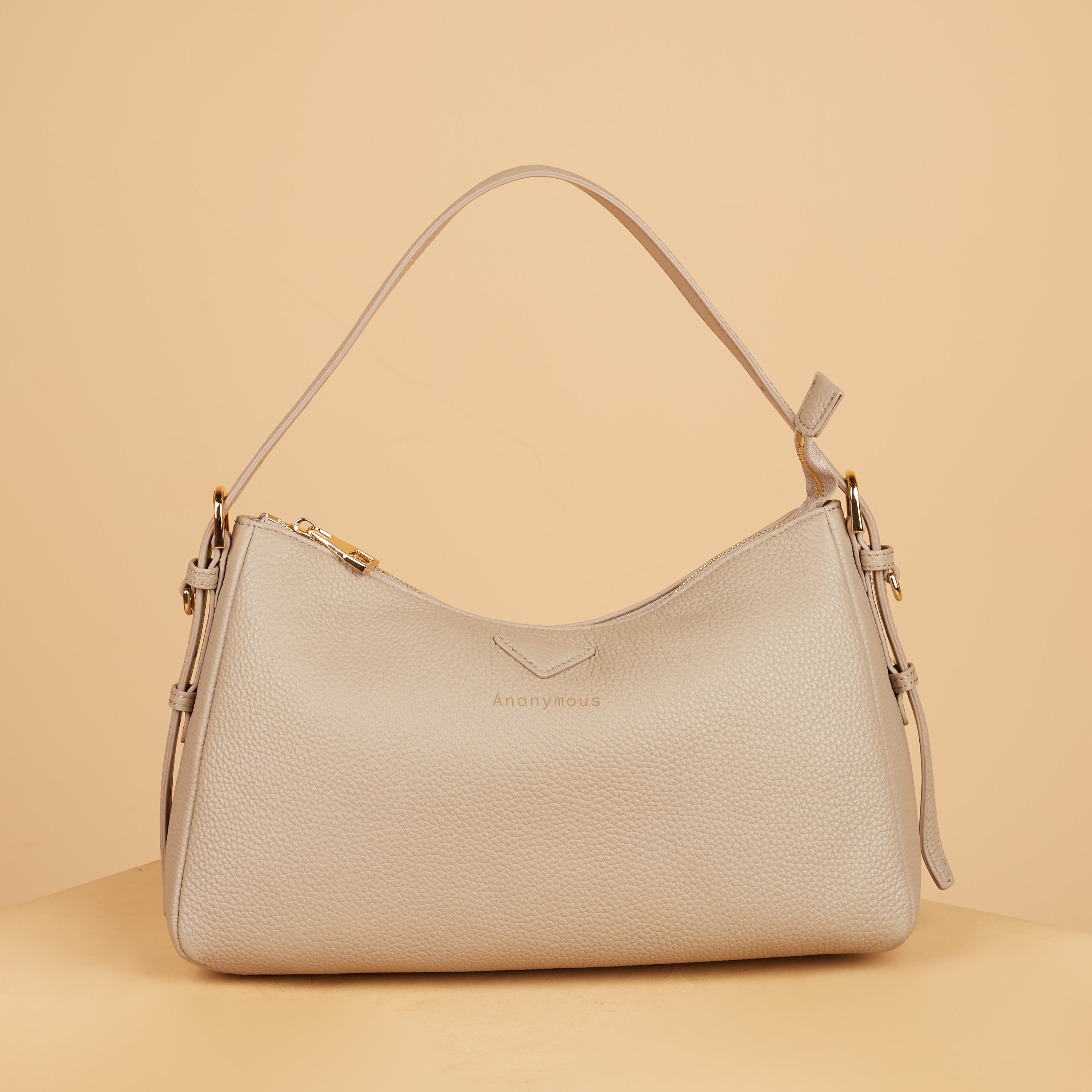 Anonymous Aerie Shoulder Bag Grained Leather (Tas Kulit)