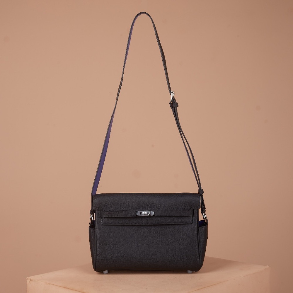 Anonymous Kayla Messenger Bag Togo No Brand (Tas Kulit)