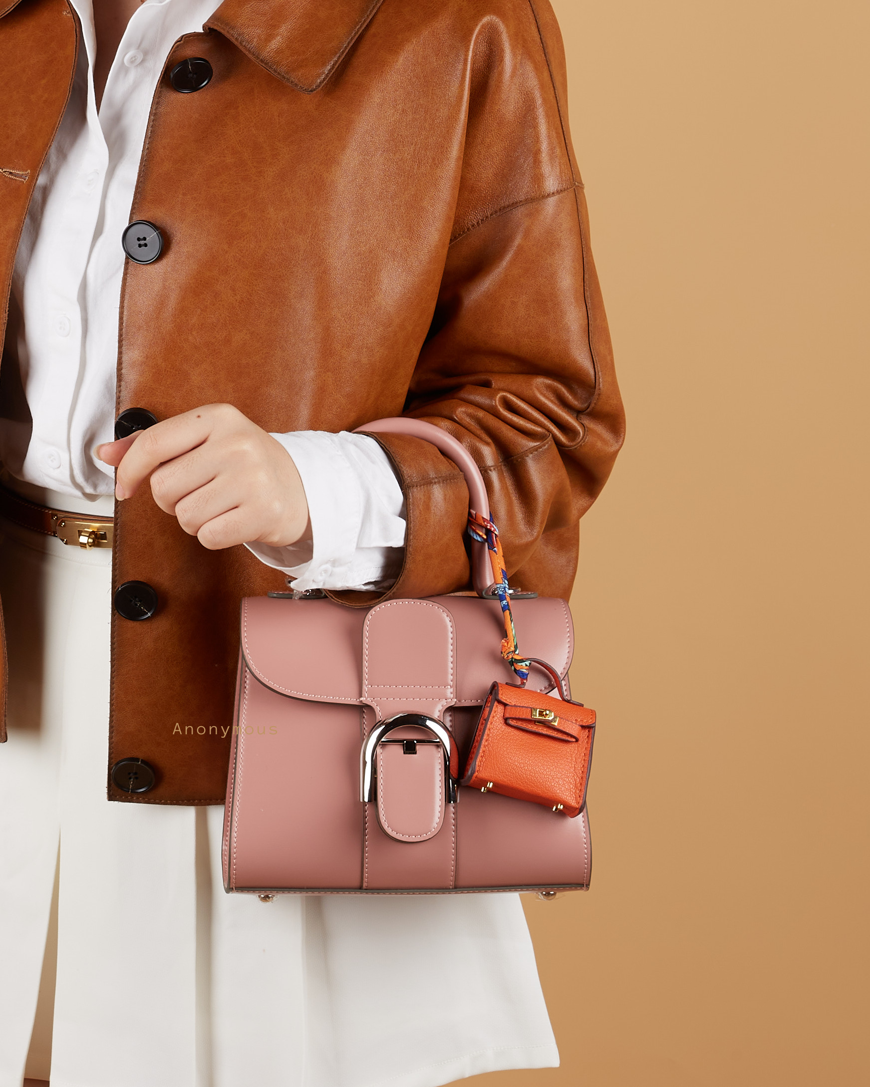 Anonymous Cara Charm Leather (Gantungan Tas)