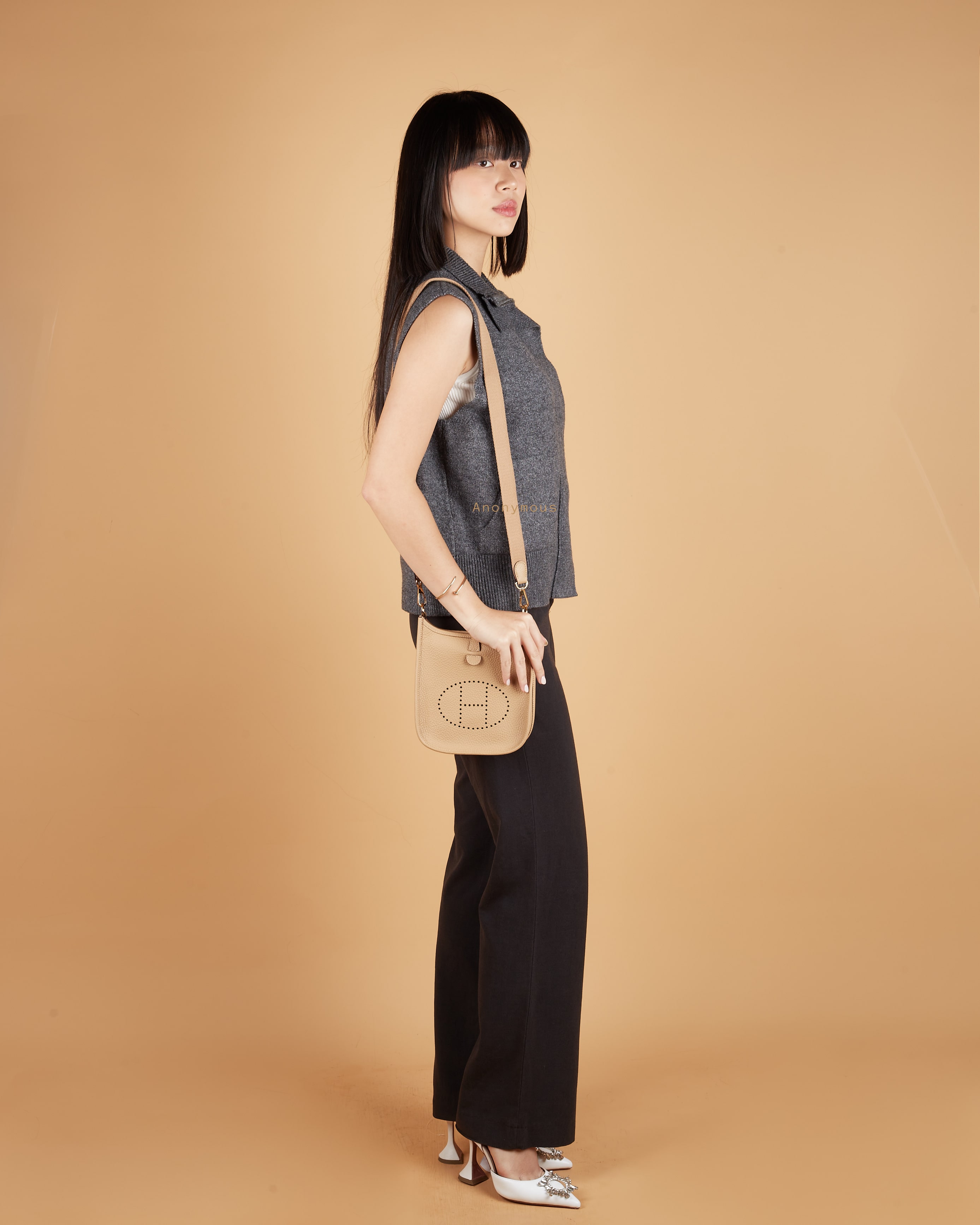 Anonymous Madeline 17 Togo No Brand (Tas Kulit)