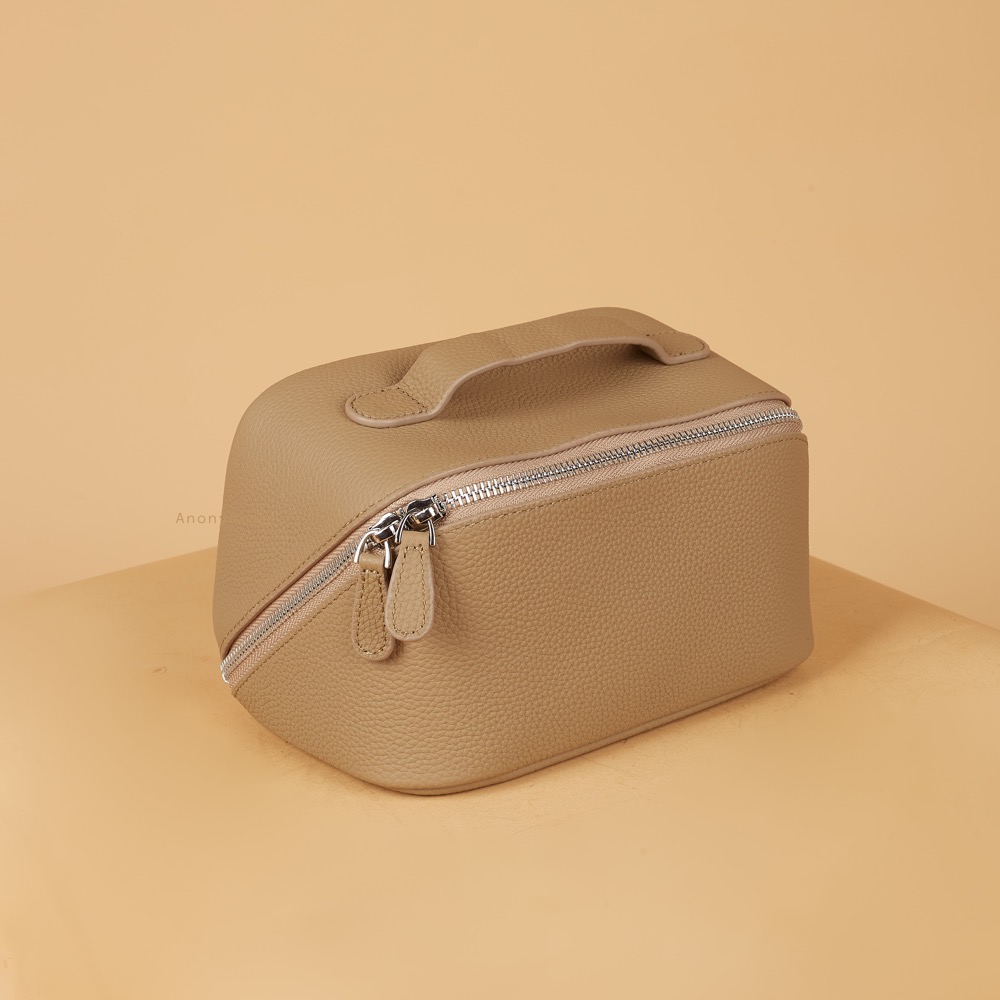 Anonymous Cosmo Cosmetic Small Togo No Brand (Tas Kulit)