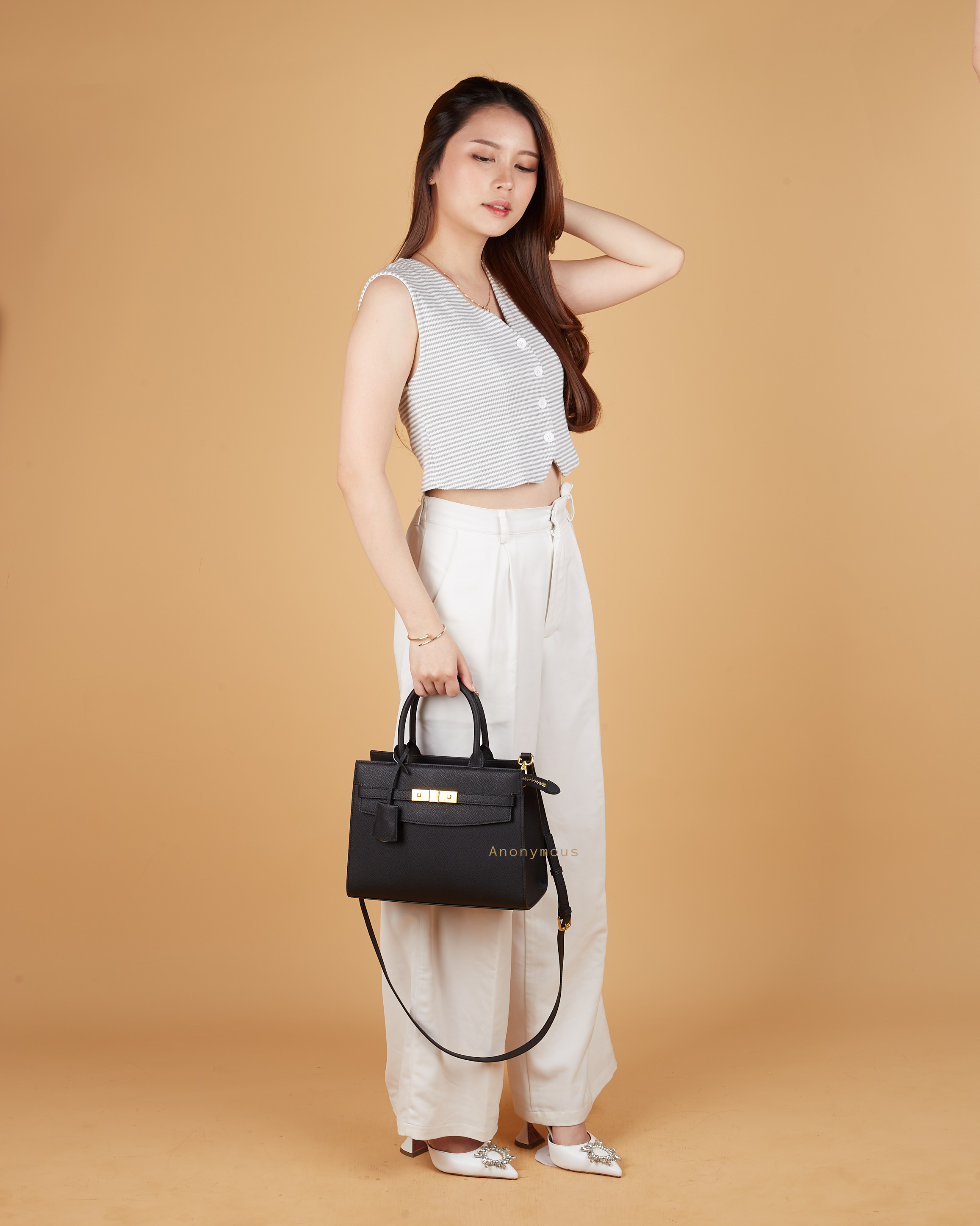 Anonymous Gwen Top handle Bag Leather