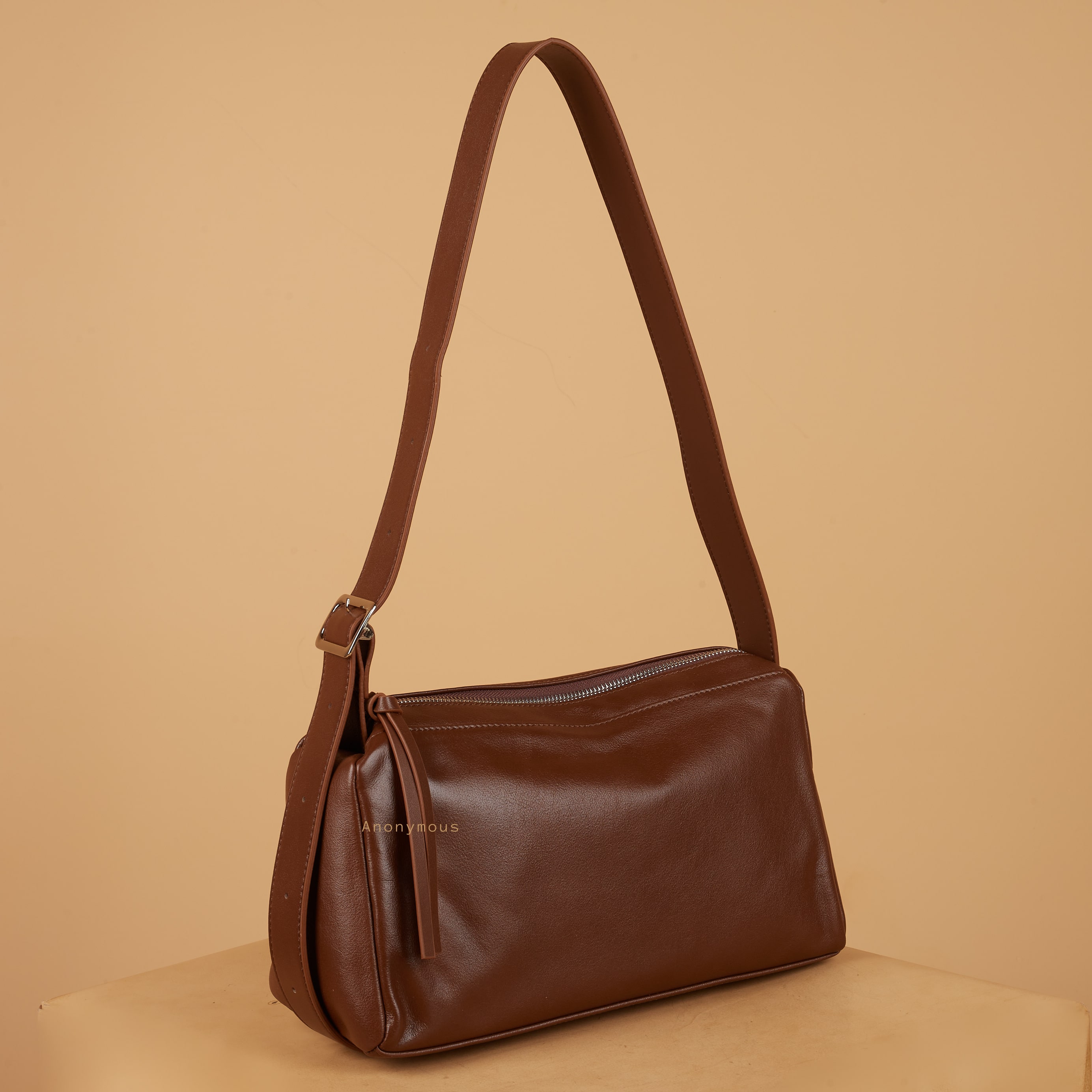 Anonymous Otto Shoulder Bag Leather No Brand (Tas Kulit)