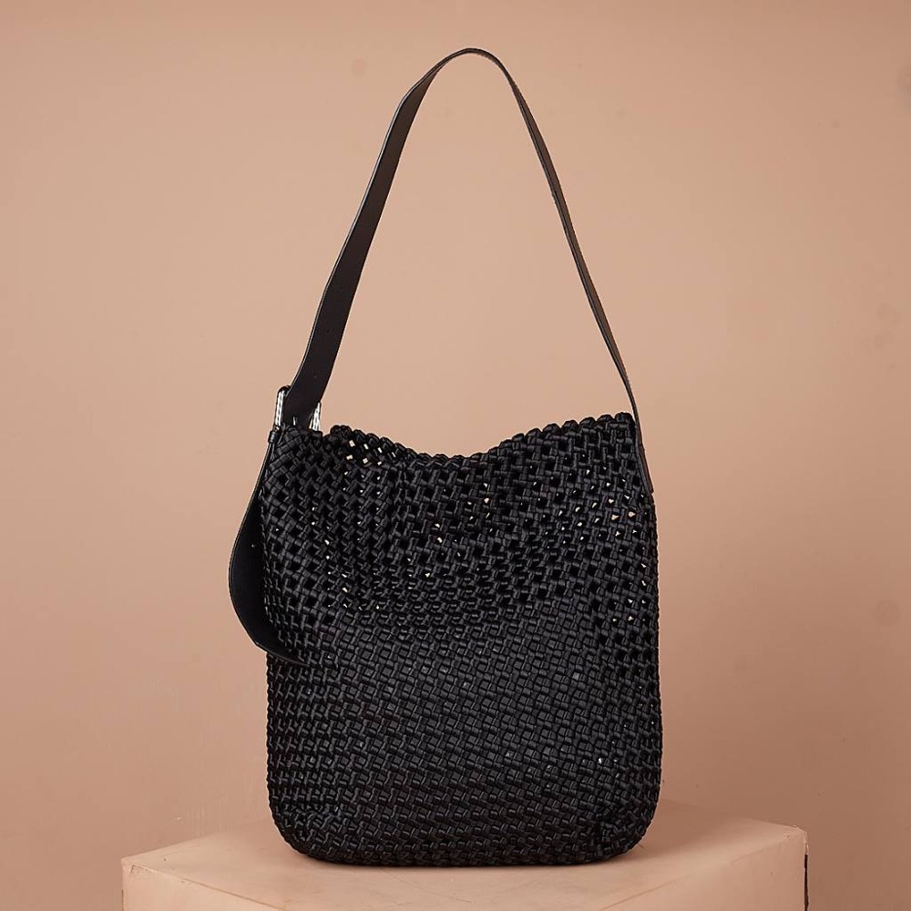Anonymous Faye Hobo Bag With Leather Strap No Brand (Tas kulit)