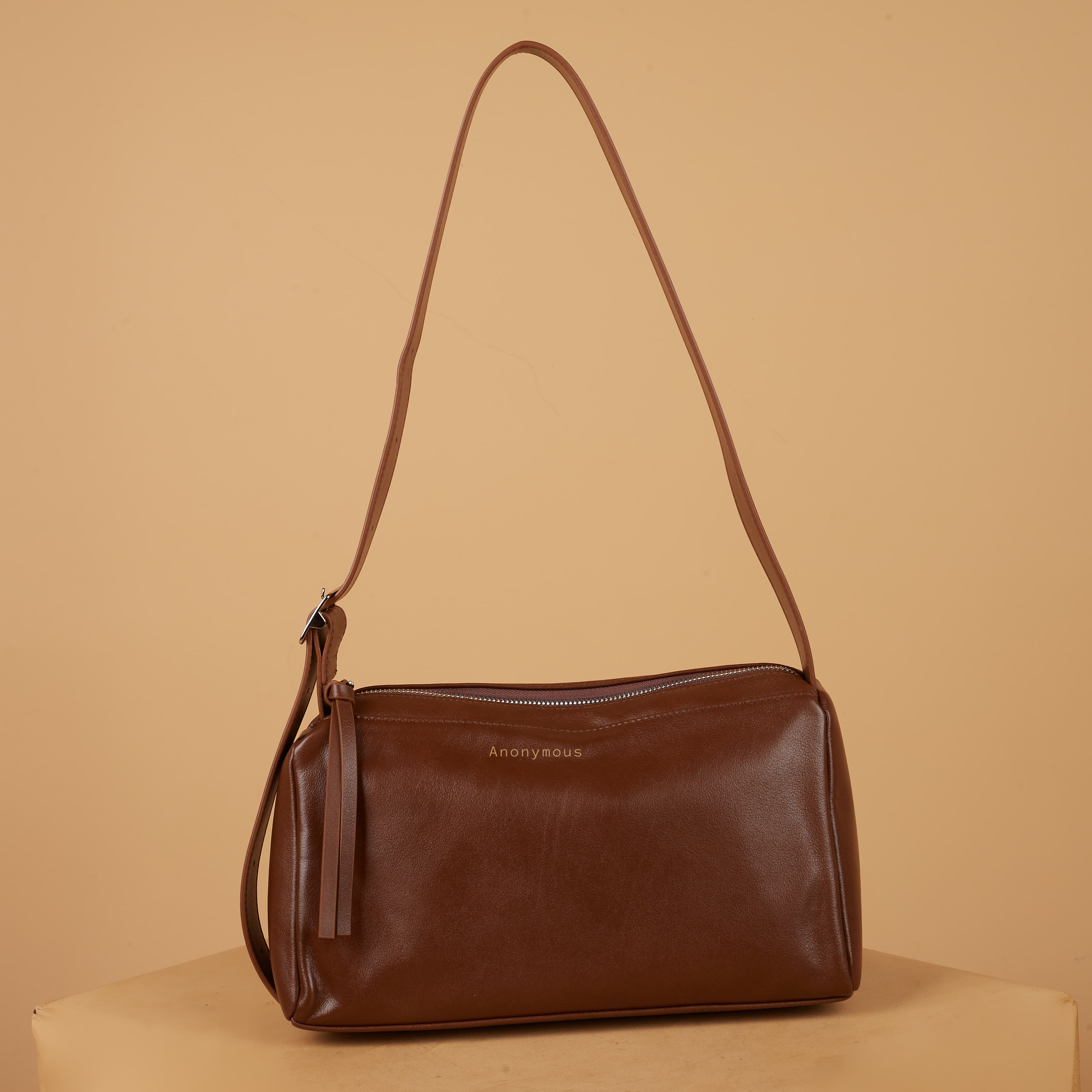 Anonymous Otto Shoulder Bag Leather No Brand (Tas Kulit)