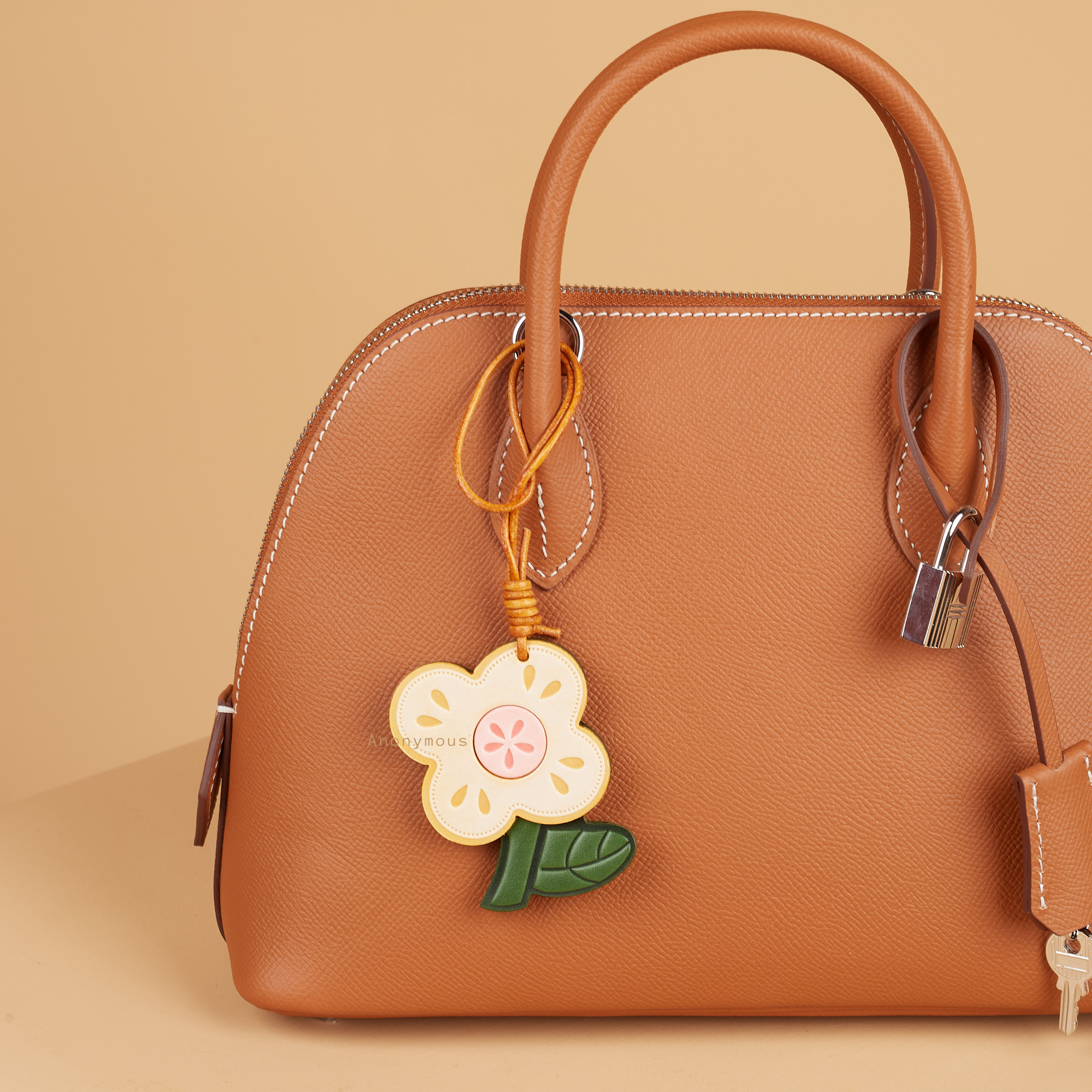 Anonymous Pastel Flower Charm & Pistol Charm (Gantungan Tas)