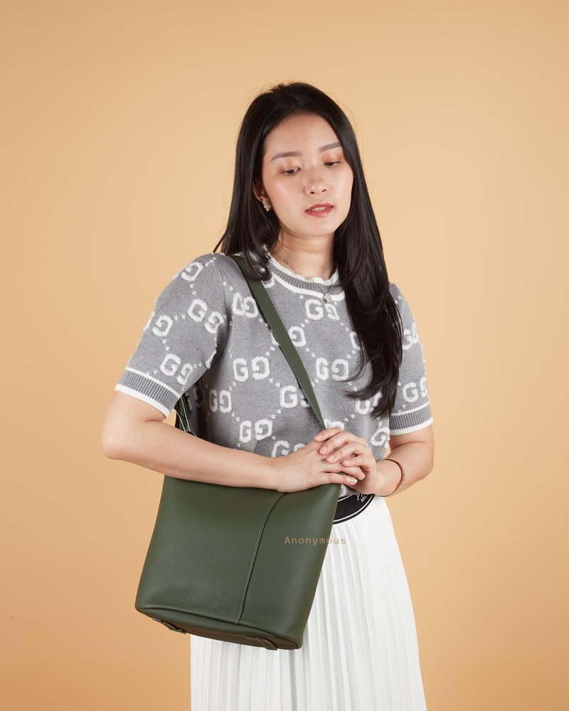 Anonymous Wayne Shoulder Bag Grained Leather No Brand (Tas Kulit)