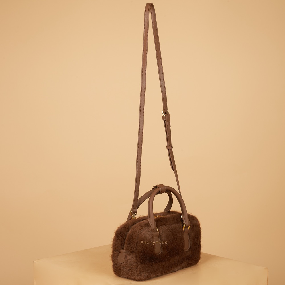 Anonymous Miko Furry Handbag GHW No Brand (Tas Kulit)