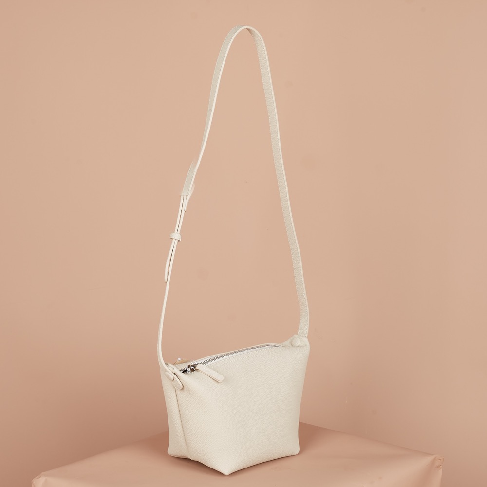 Anonymous Mia Pouch Grained Leather No Brand (Tas Kulit)