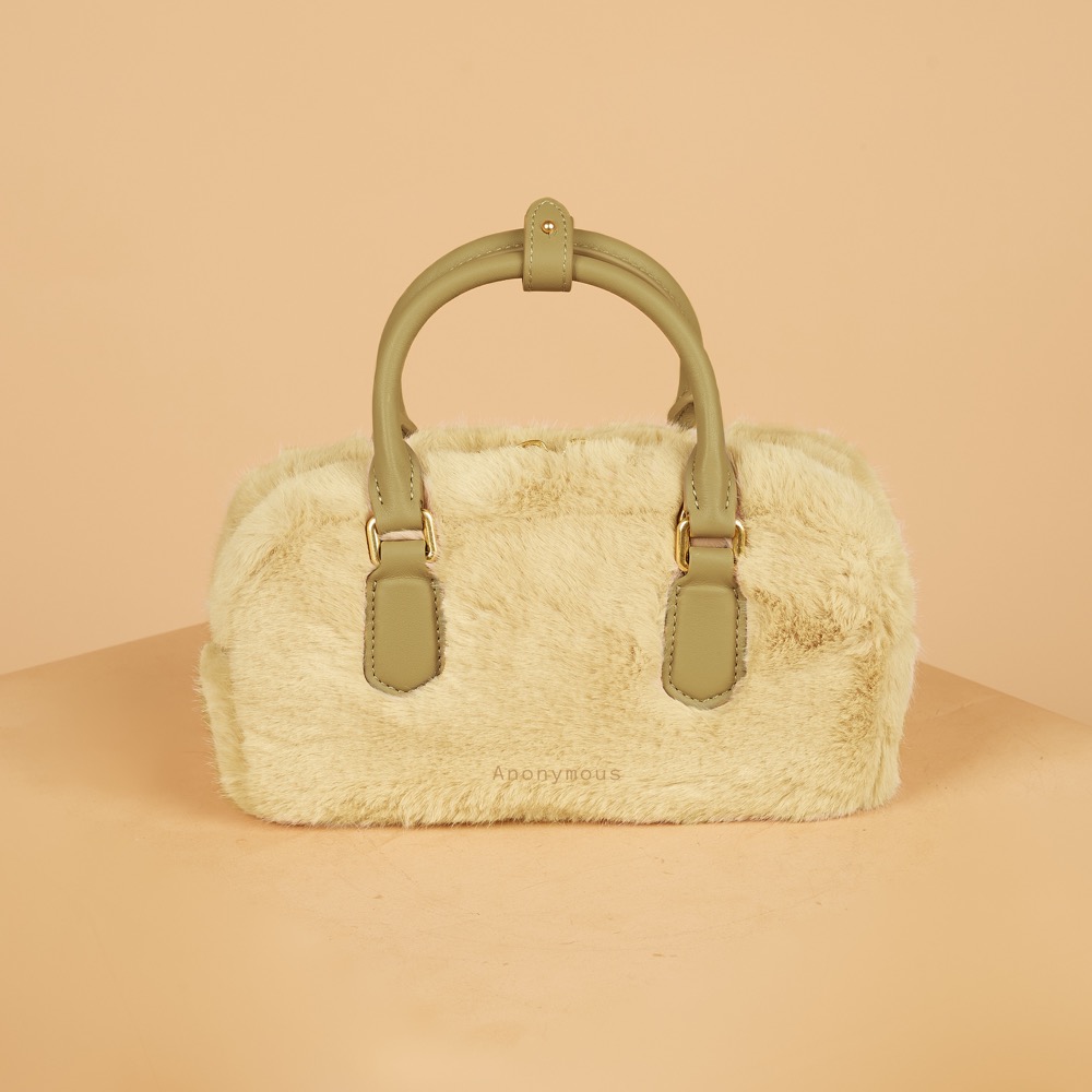 Anonymous Miko Furry Handbag GHW No Brand (Tas Kulit)