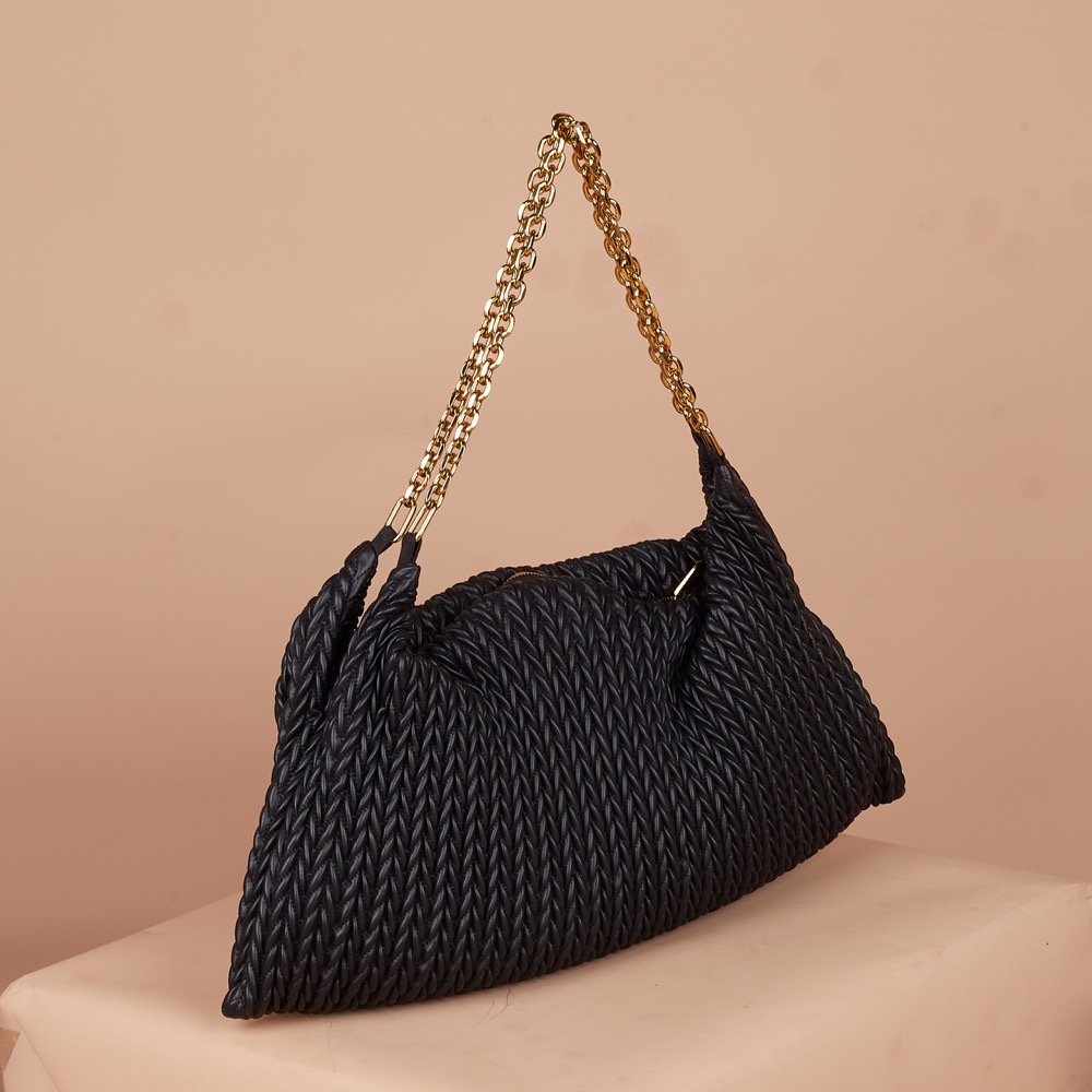 Avanthe Tote Bag 40 Medium w/ Chain Strap