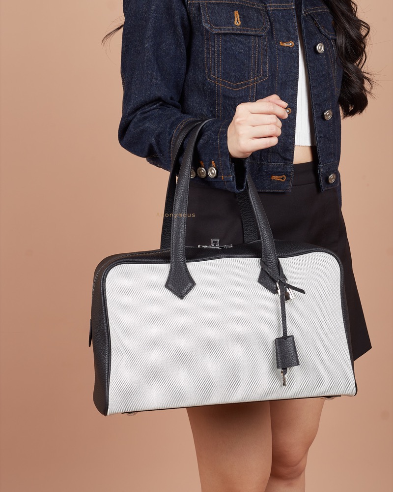 Anonymous Victoryne 35 Ecru Togo Leather No Brand (Tas Kulit)