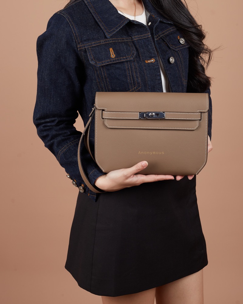 Anonymous Kelsey Sling Bag Taiga No Brand (Tas Kulit)