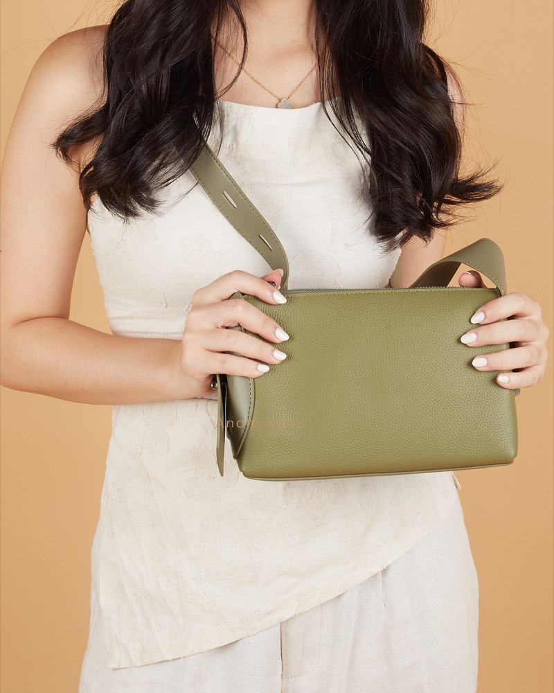 Anonymous Biyan Sling Bag Grained Leather No Brand (Tas Kulit)