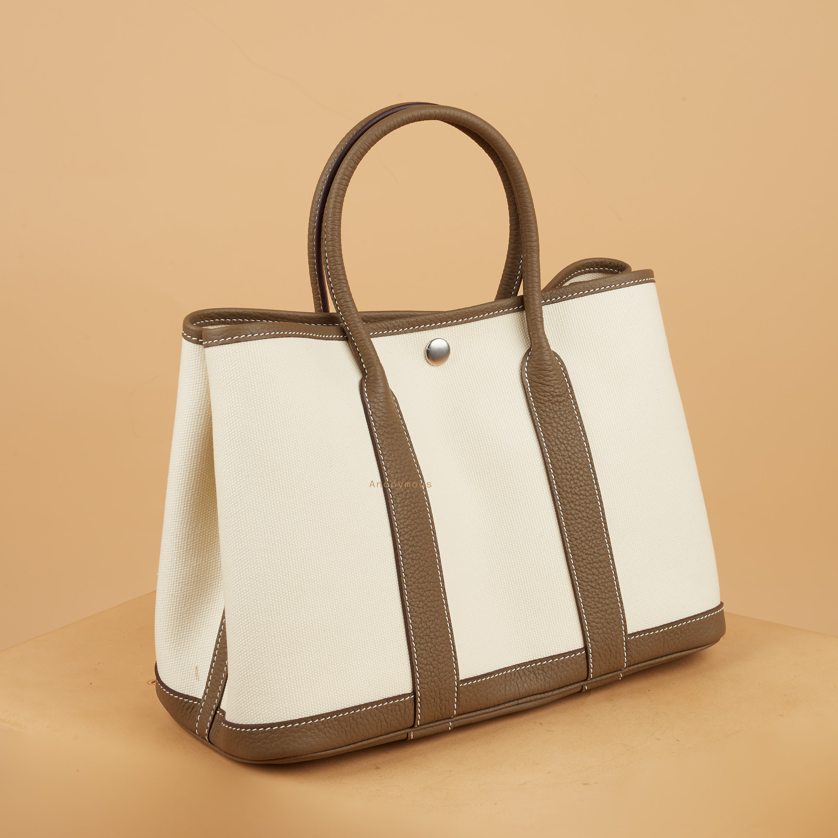 Anonymous Carnival Tote Bag 30 Ecru PHW No Brand (Tas Kulit)