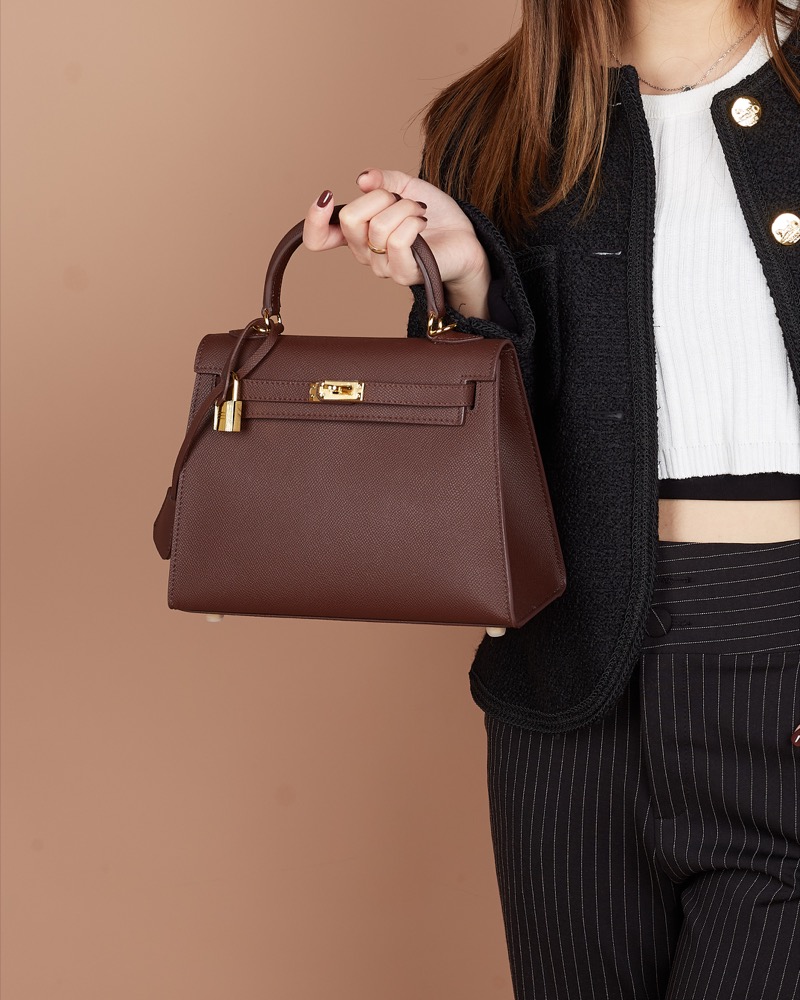 Anonymous Cara Bag K28 Taiga Leather GHW (NST) No Brand (Tas kulit)