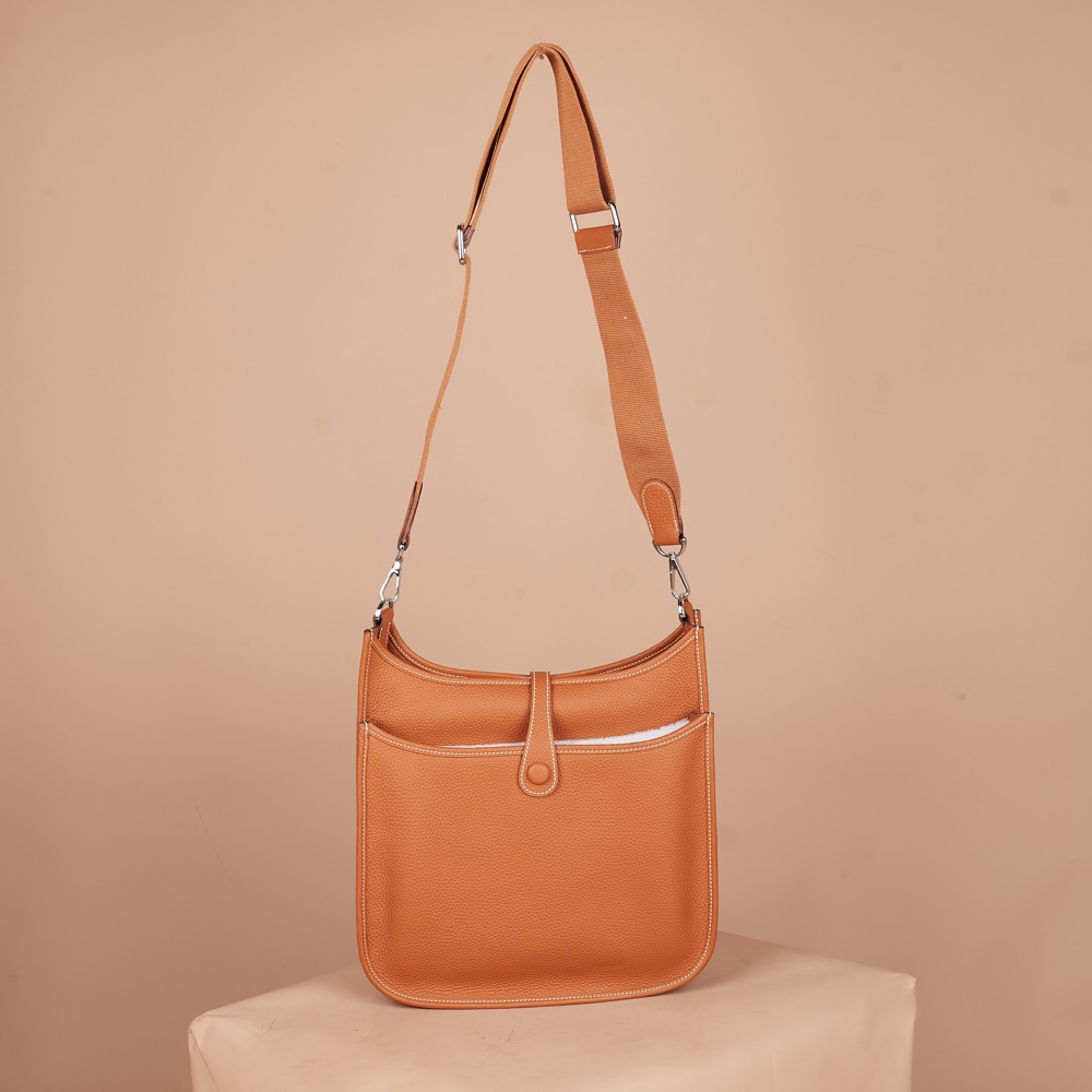 Anonymous Madeline E29 Togo Leather No Brand (Tas Kulit)
