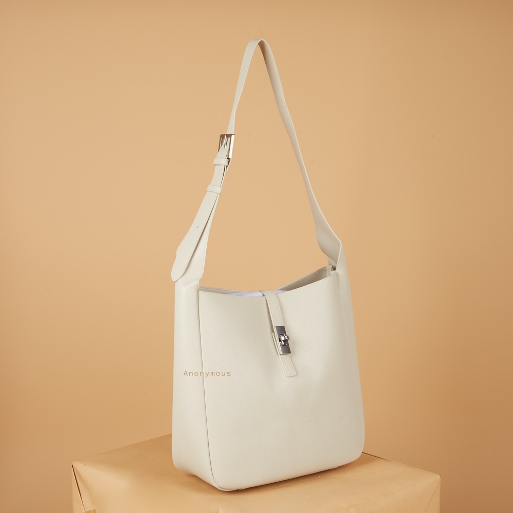 Anonymous Lucita Shoulder Bag Swift Leather No Brand (Tas Kulit)