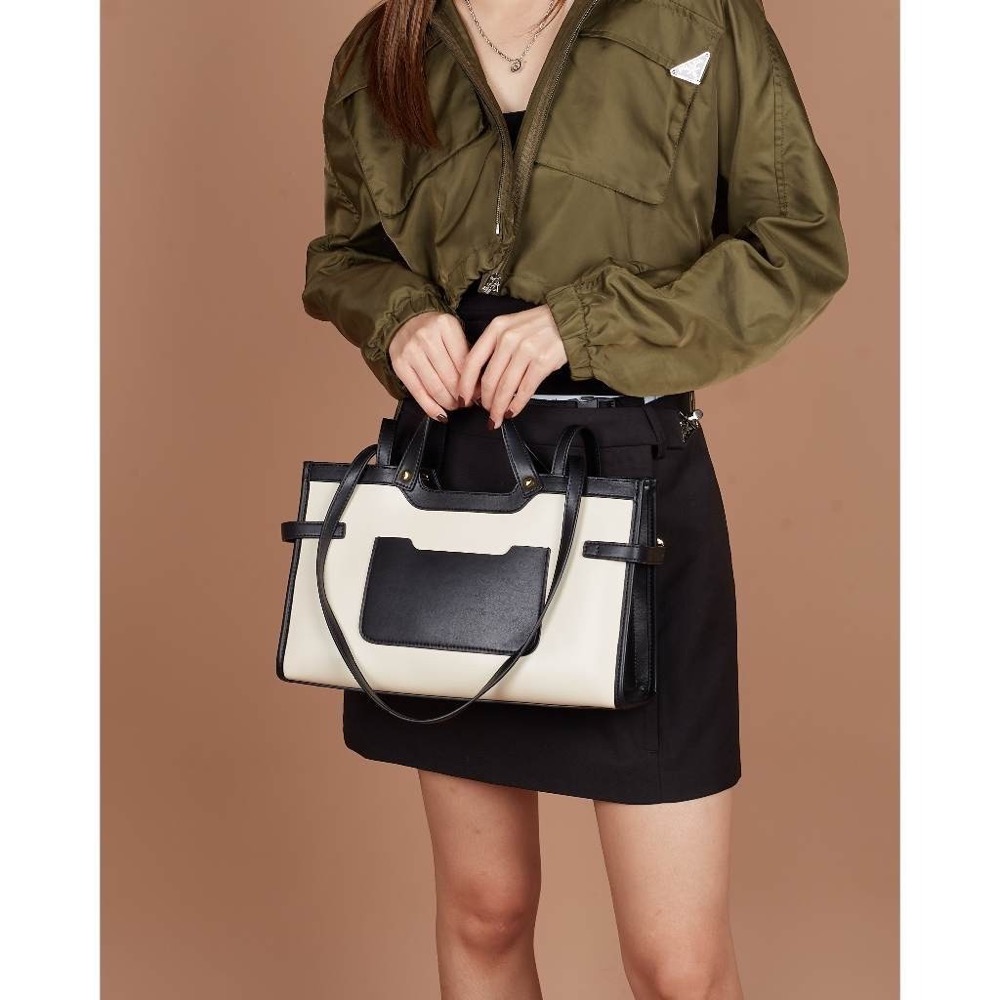 Anonymous Octavia Shoulder Bag Swift Leather No Brand (Tas kulit)