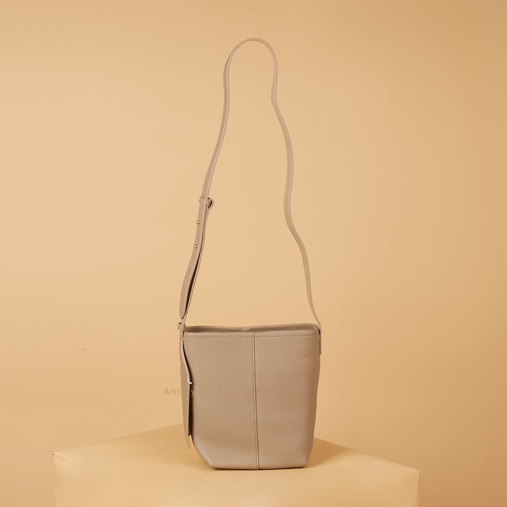 Anonymous Jens Bucket Bag Grained Leather No Brand (Tas Kulit)