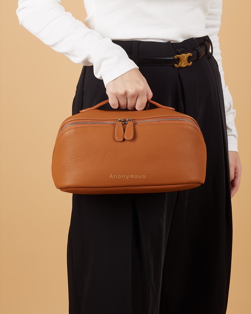 Anonymous Cosmo Cosmetic Pouch Grained Leather (No Brand)